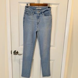 Levi’s 721 High Rise Skinny, Size 27, Light Wash